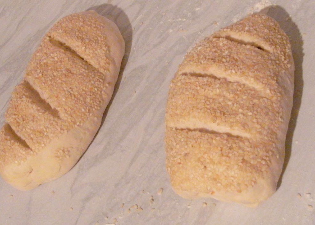 scoring the bread
